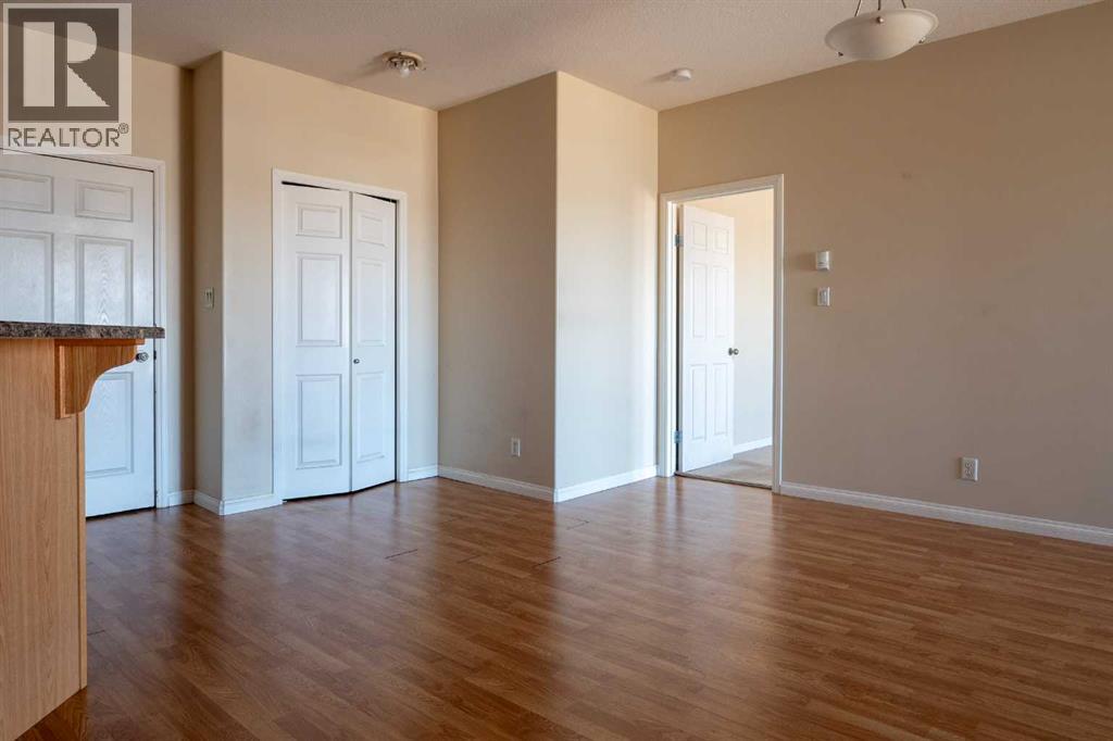 #201 290 Plamondon Drive - 5