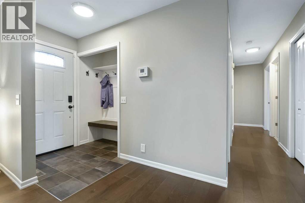 135 Manora Hill NE, Marlborough Park, Calgary photo 2