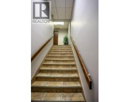 1455 Ellis Street, Kelowna, BC V1Y2A3 Photo 6