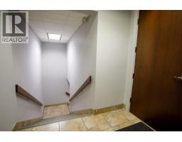 1455 Ellis Street, Kelowna, BC V1Y2A3 Photo 9
