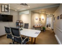 1455 Ellis Street, Kelowna, BC V1Y2A3 Photo 19