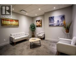 1455 Ellis Street, Kelowna, BC V1Y2A3 Photo 10