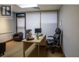1455 Ellis Street, Kelowna, BC V1Y2A3 Photo 21