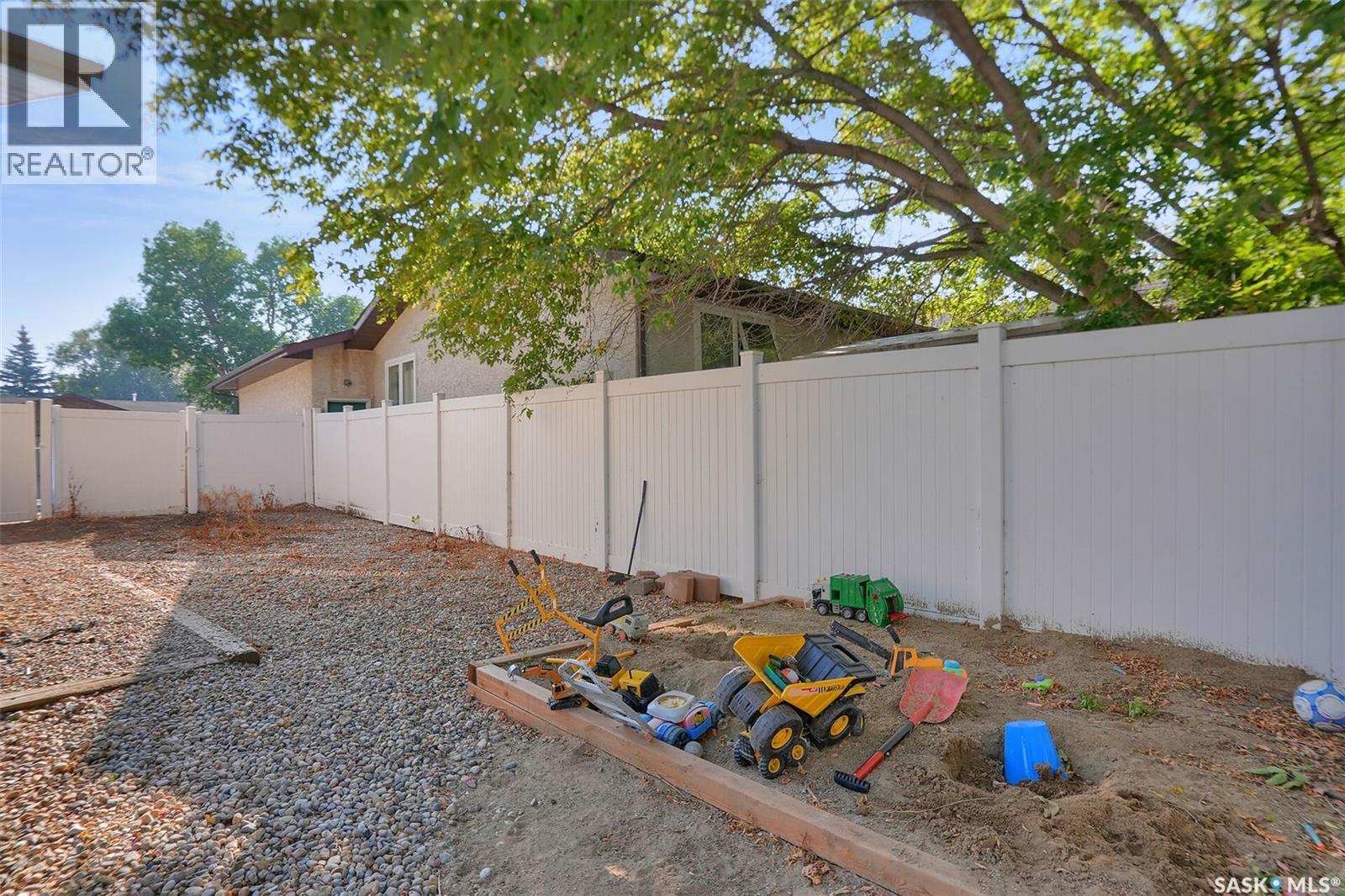 1214 Devonshire DRIVE N - Image 33