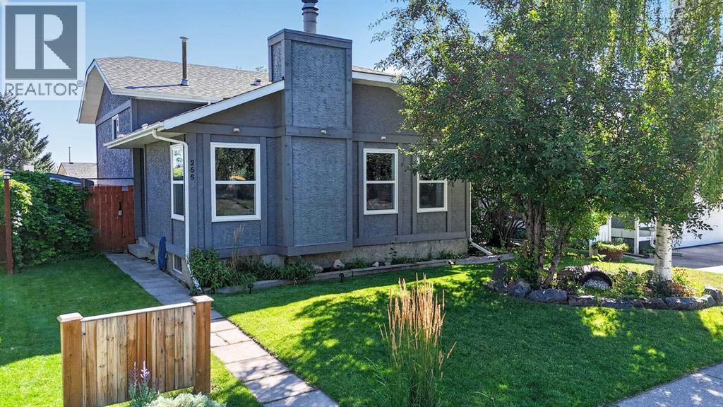 255 Shawcliffe Circle SW, Calgary, Alberta, T2Y1E8