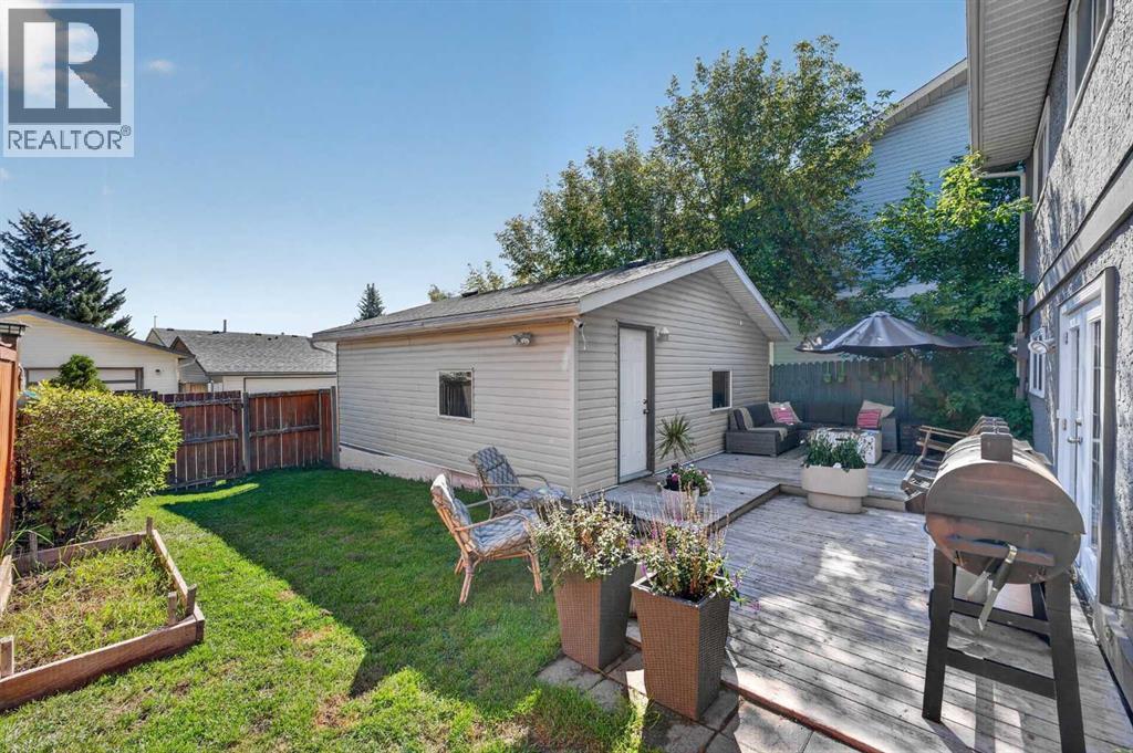 255 Shawcliffe Circle SW - 4