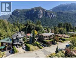 1014 Pennylane Place, Squamish, BC V8B0B5 Photo 13