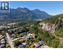 1014 Pennylane Place, Squamish, BC V8B0B5 Photo 17