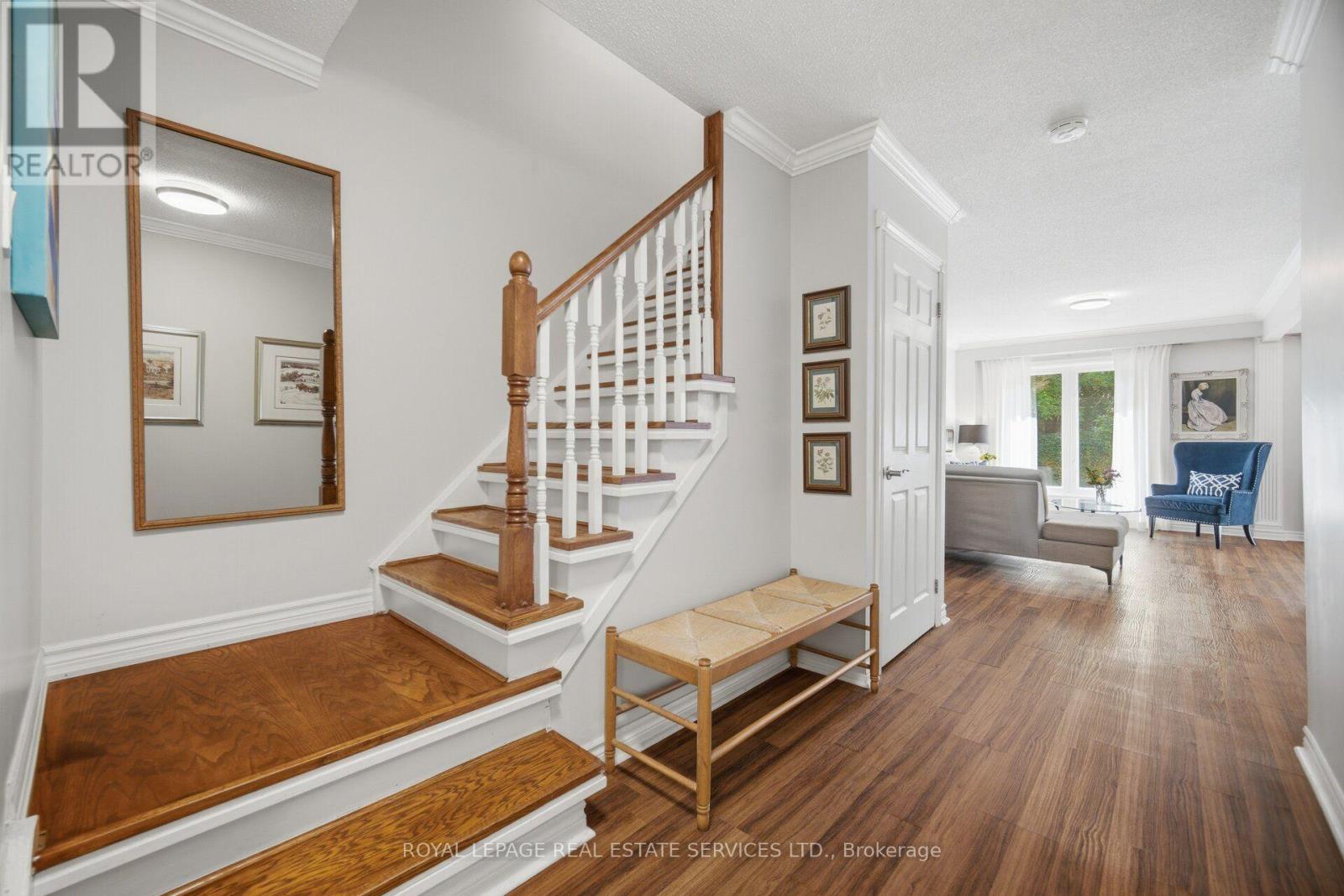 #28 750 BURNHAMTHORPE ROAD E - 19
