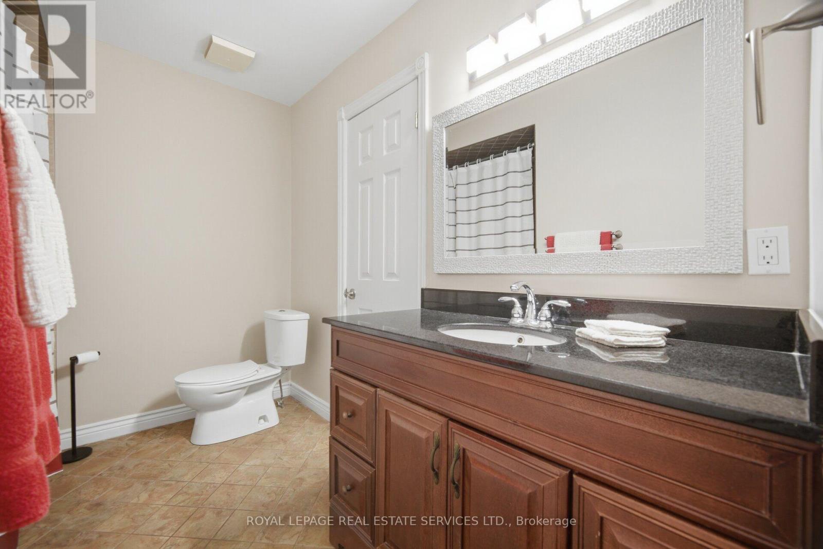 #28 750 BURNHAMTHORPE ROAD E - 24