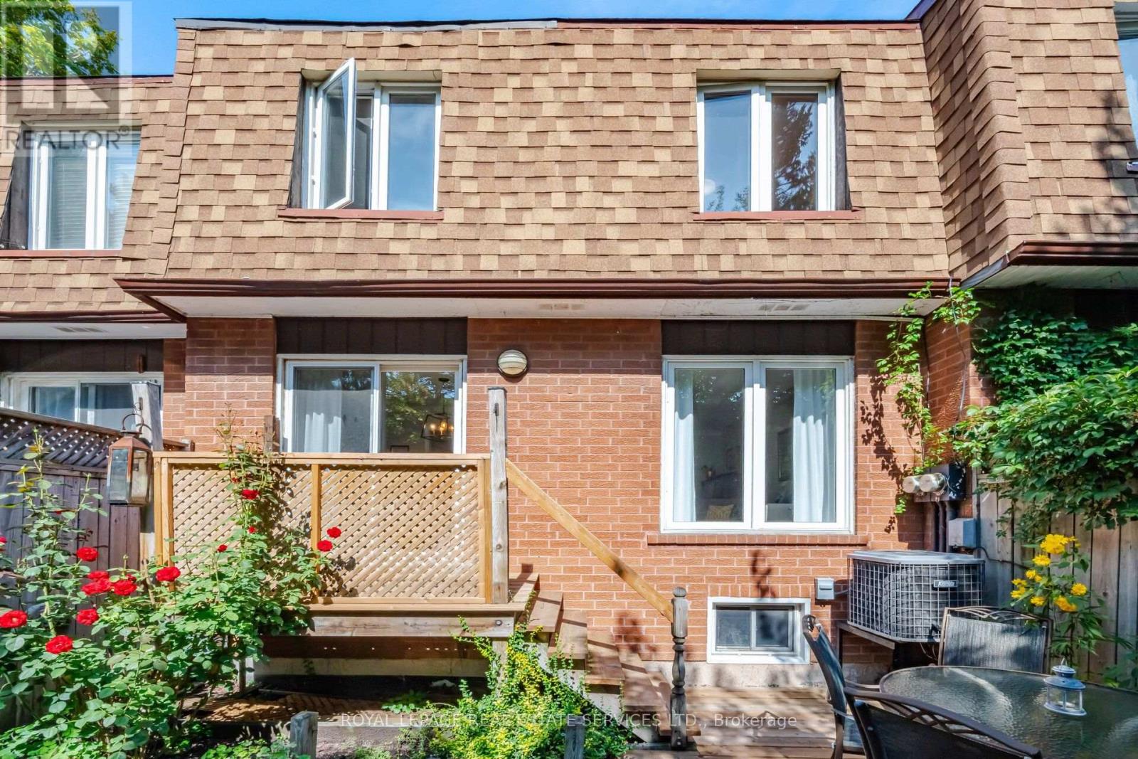 #28 750 BURNHAMTHORPE ROAD E - 43