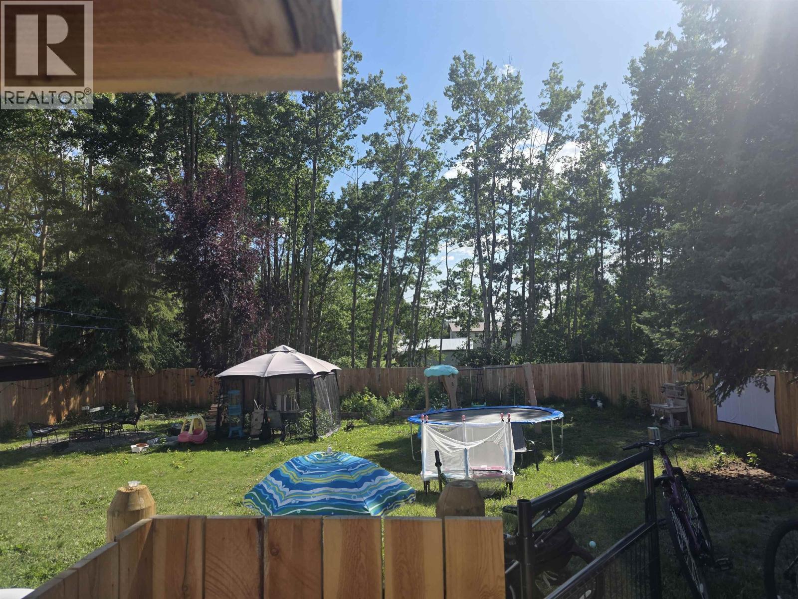 332 VANDERVIEW DRIVE - 2