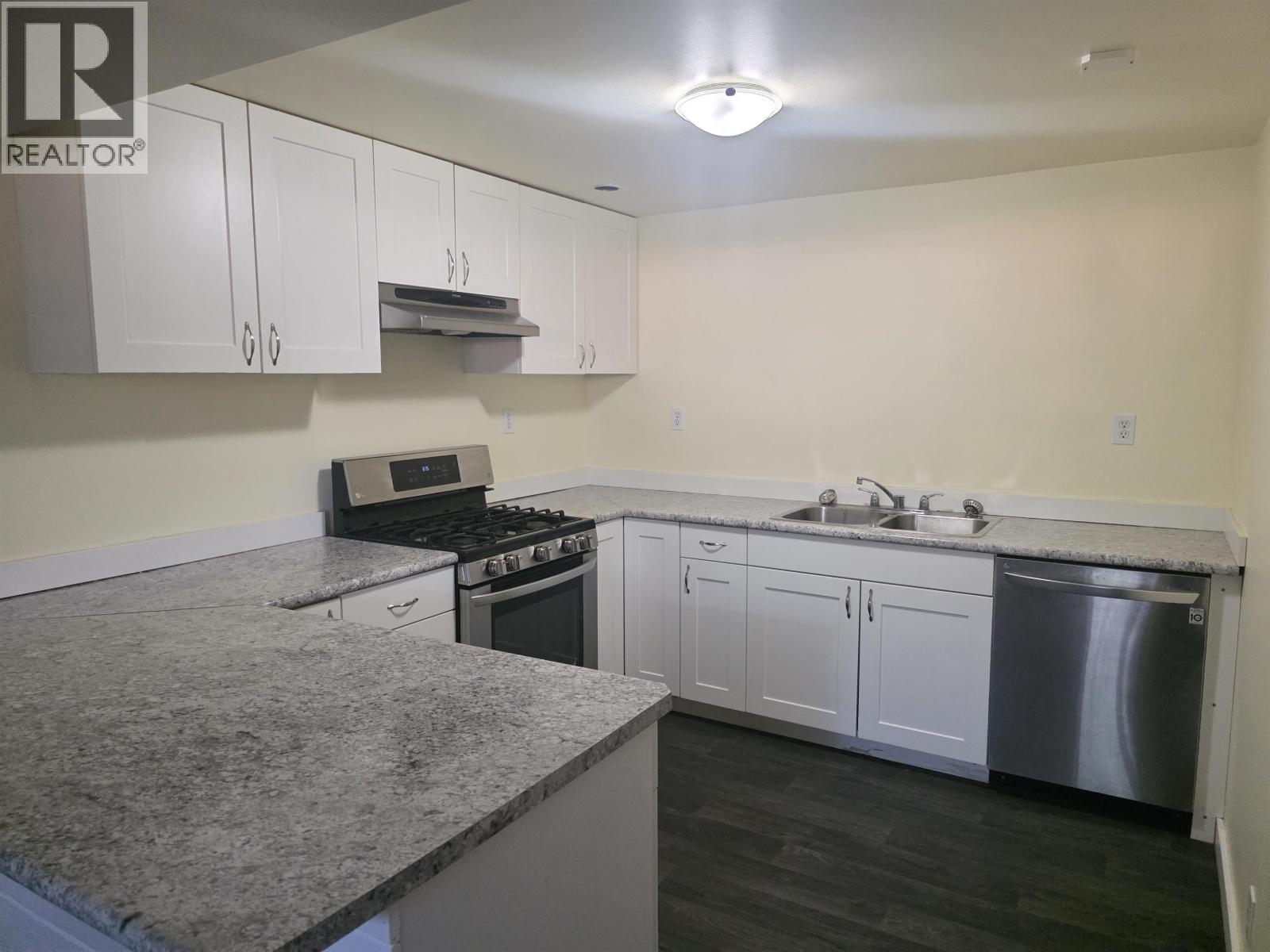 332 VANDERVIEW DRIVE - 3