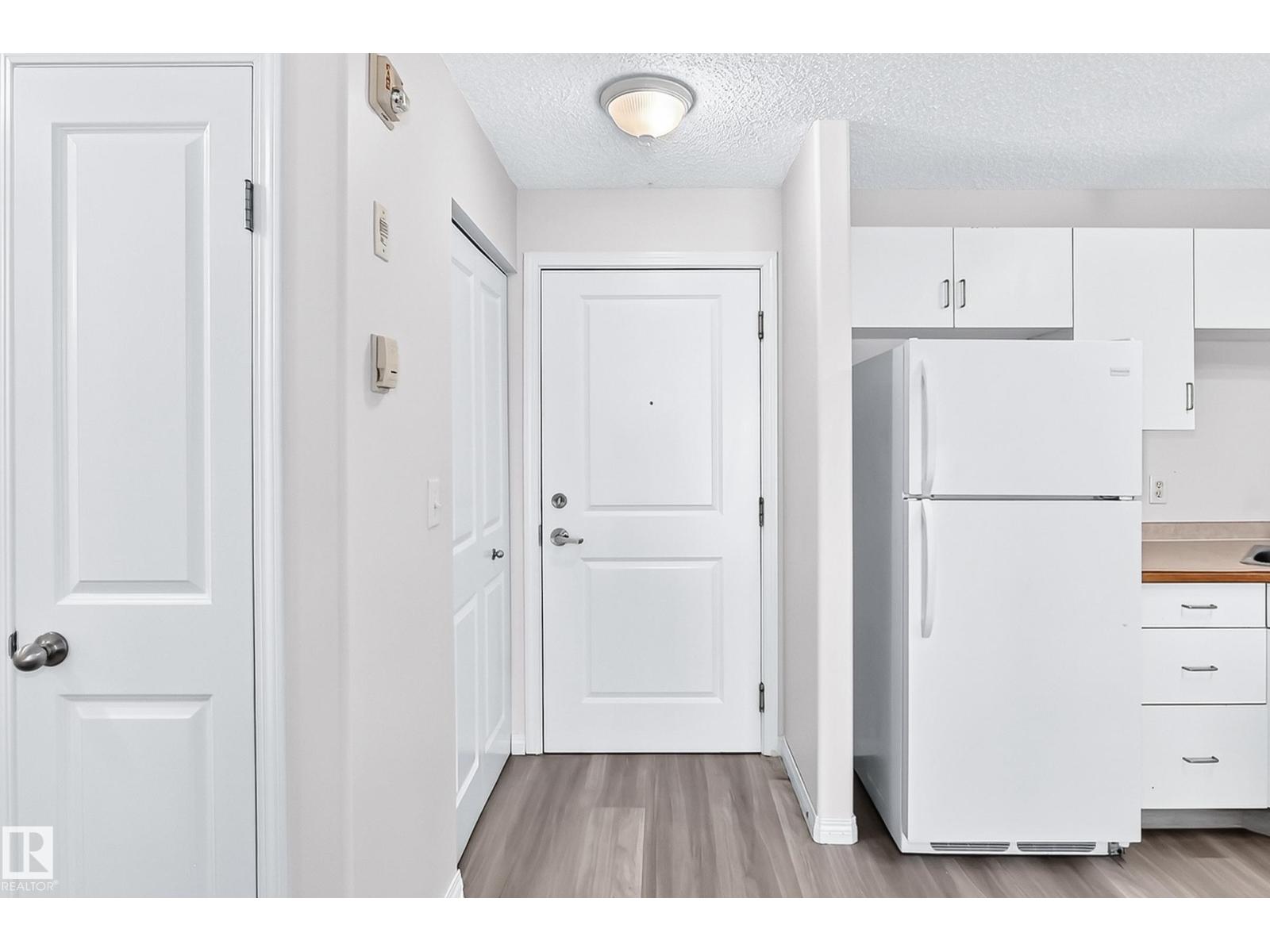 #218 10535 122 ST NW - 5