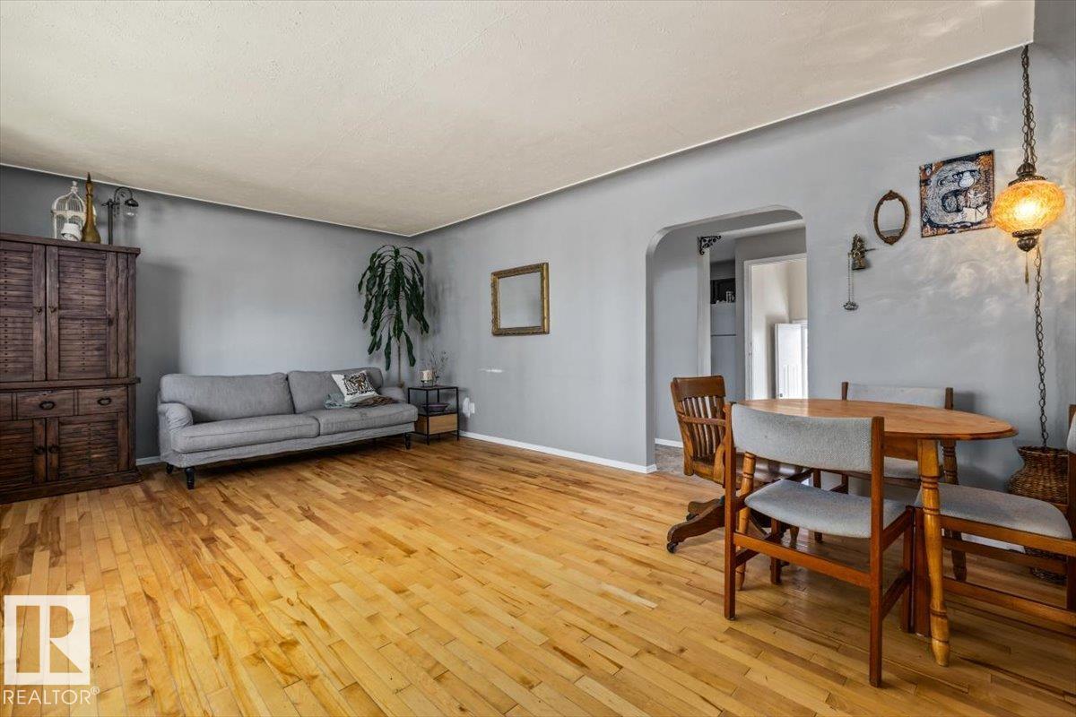 10990 135 ST NW, North Glenora, Edmonton photo 2