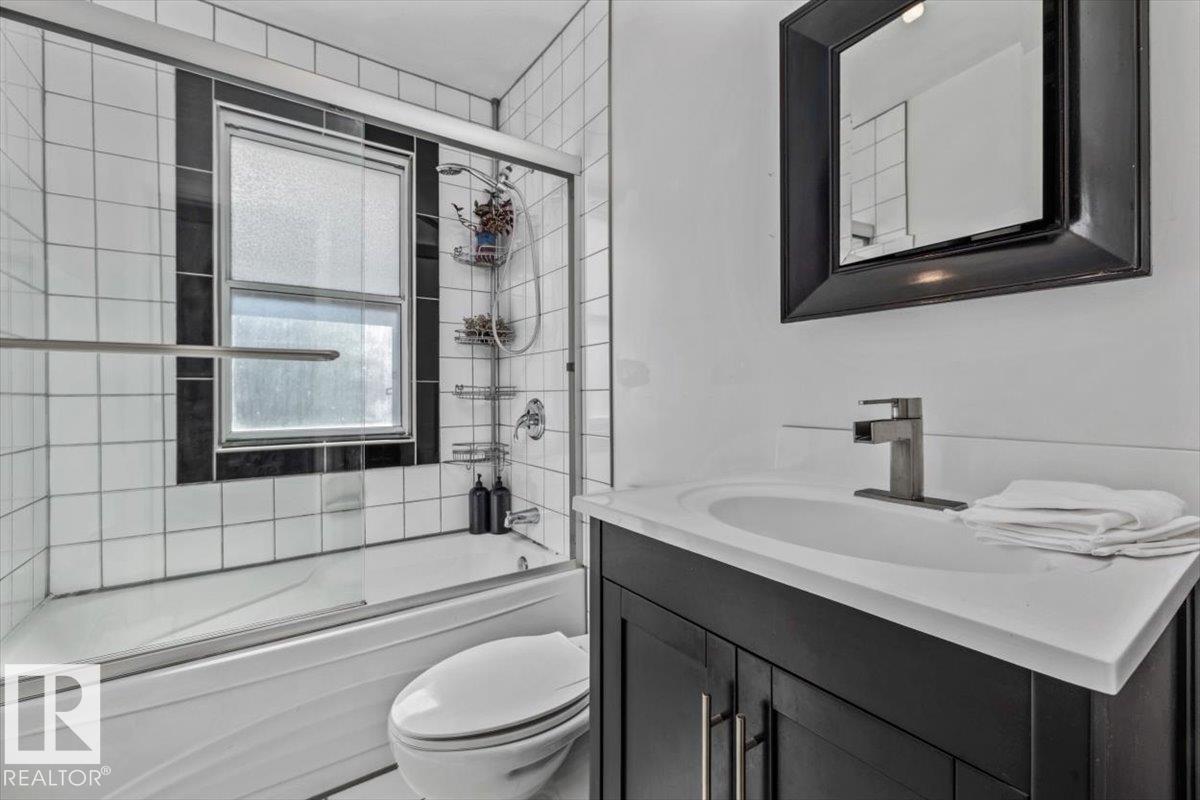 10990 135 ST NW - 7