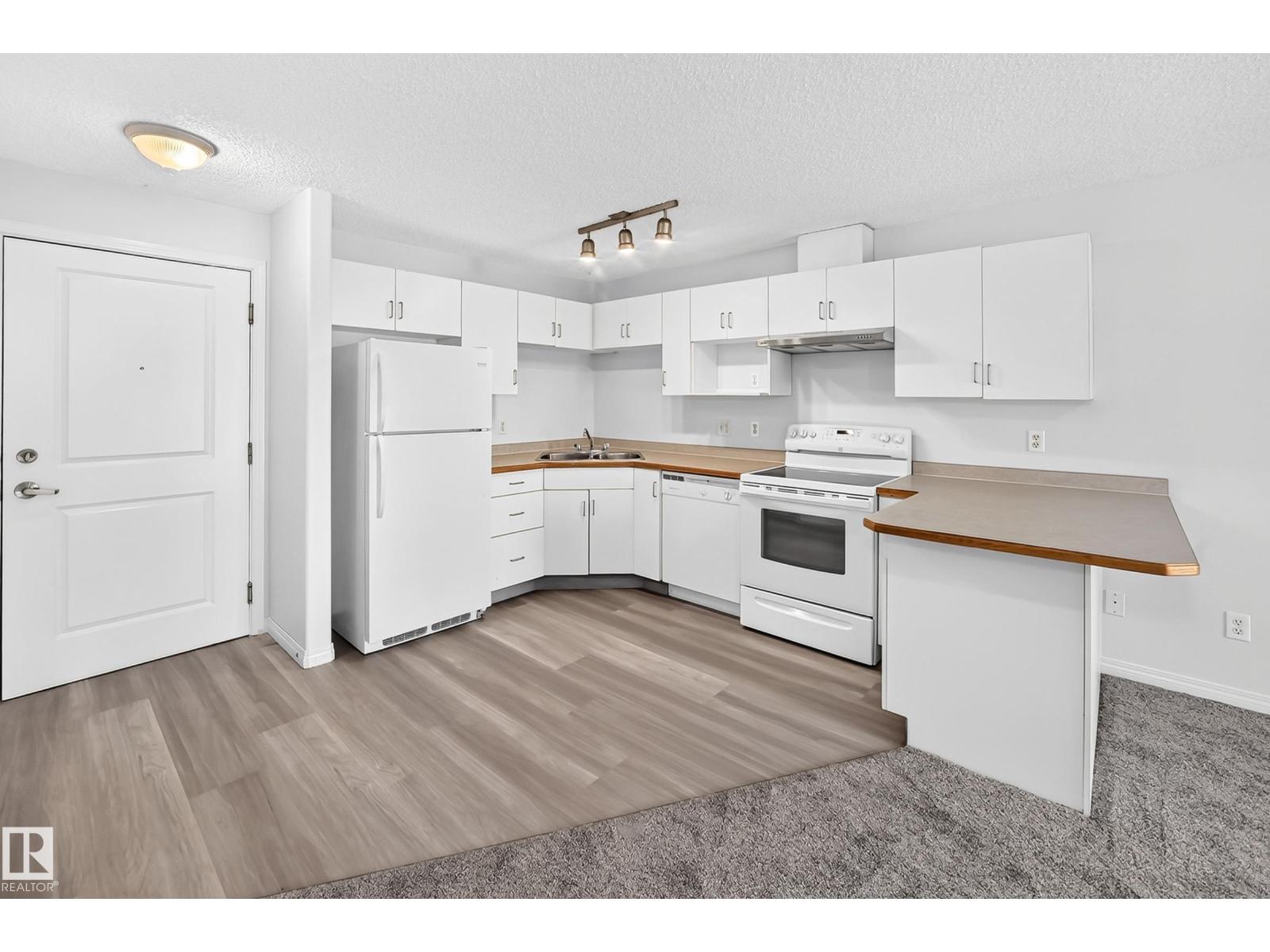 #218 10535 122 ST NW - 8