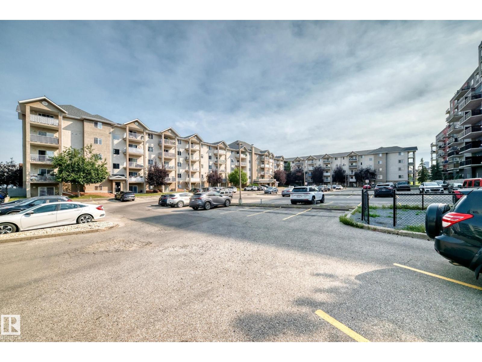 #218 10535 122 ST NW, Westmount, Edmonton photo 2
