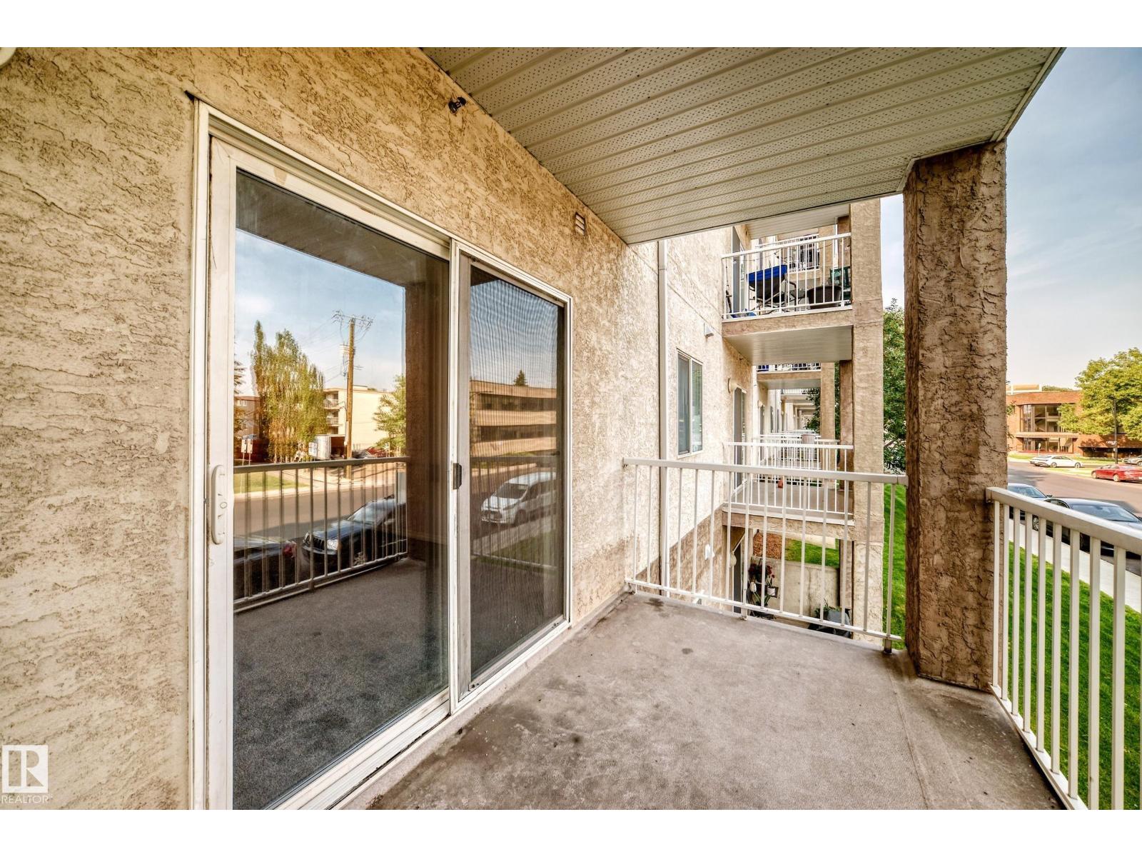 #218 10535 122 ST NW - 17