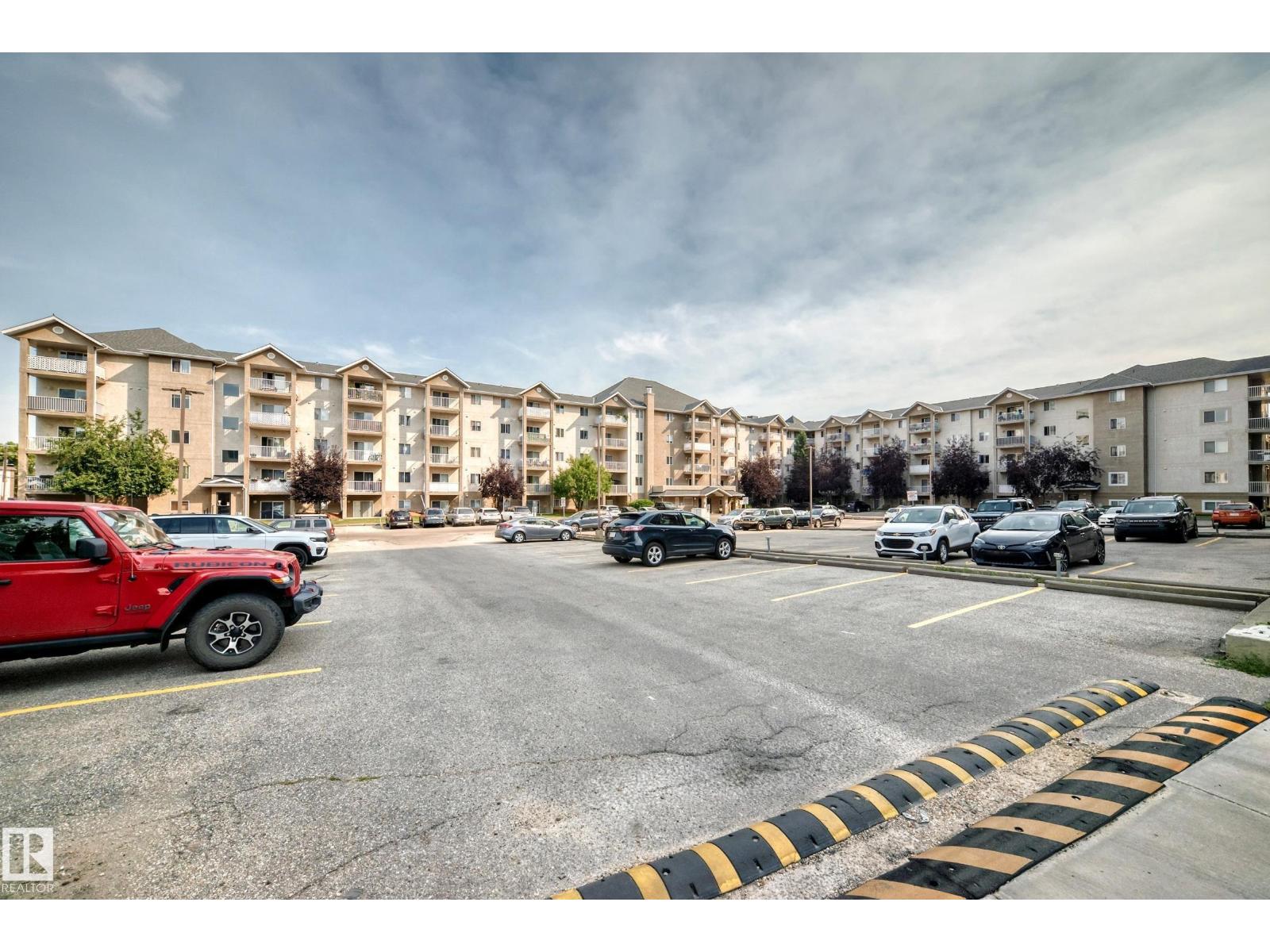 #218 10535 122 ST NW - 38