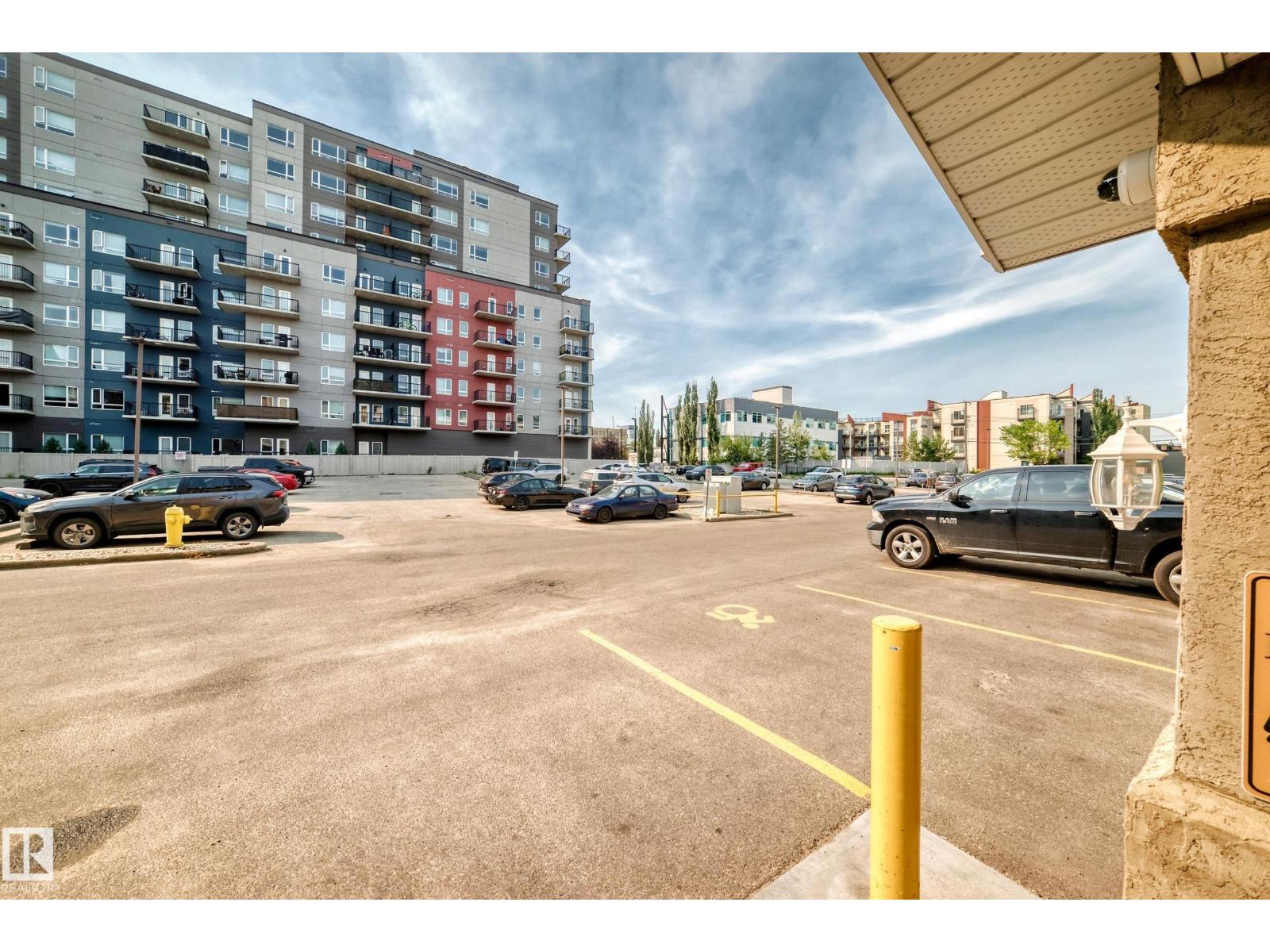 #218 10535 122 ST NW - 34