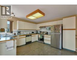 Kitchen - 115 Colorado Dr, Campbell River, BC V9H1N2 Photo 10