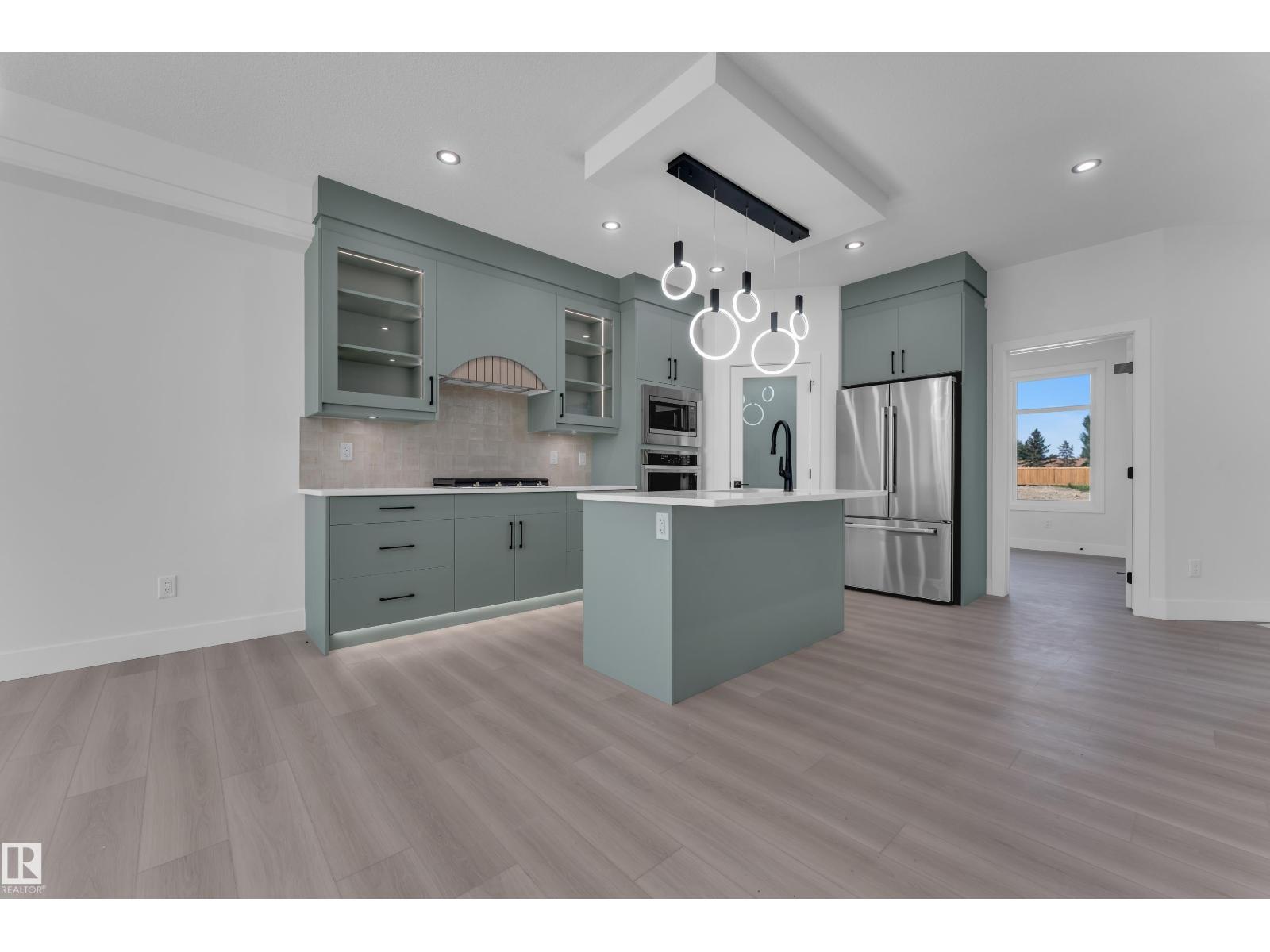 213 Falcon Crescent - 10