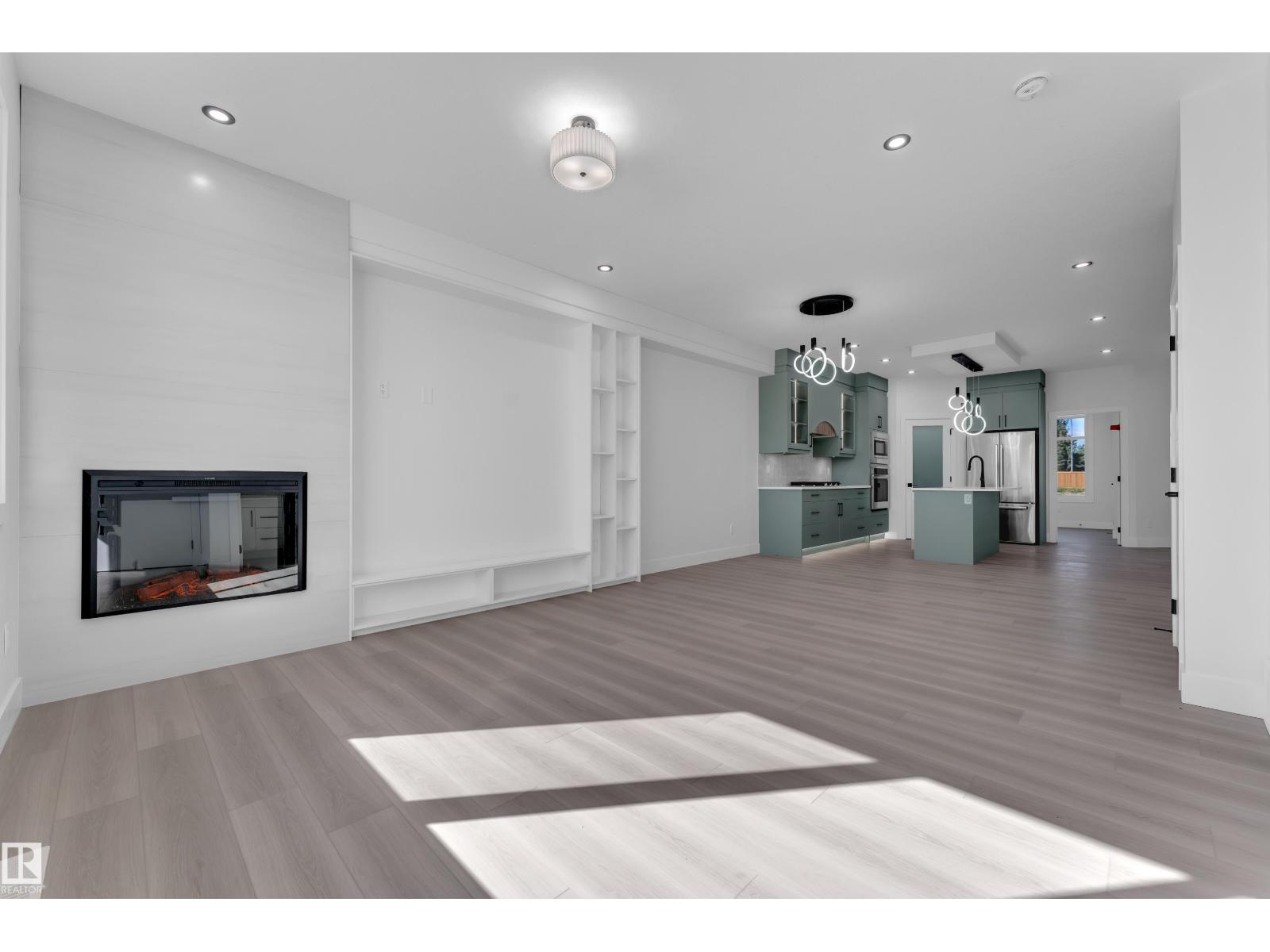 213 Falcon Crescent - 16