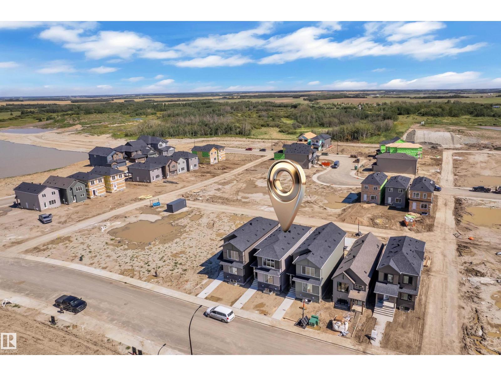 213 Falcon Crescent - 3