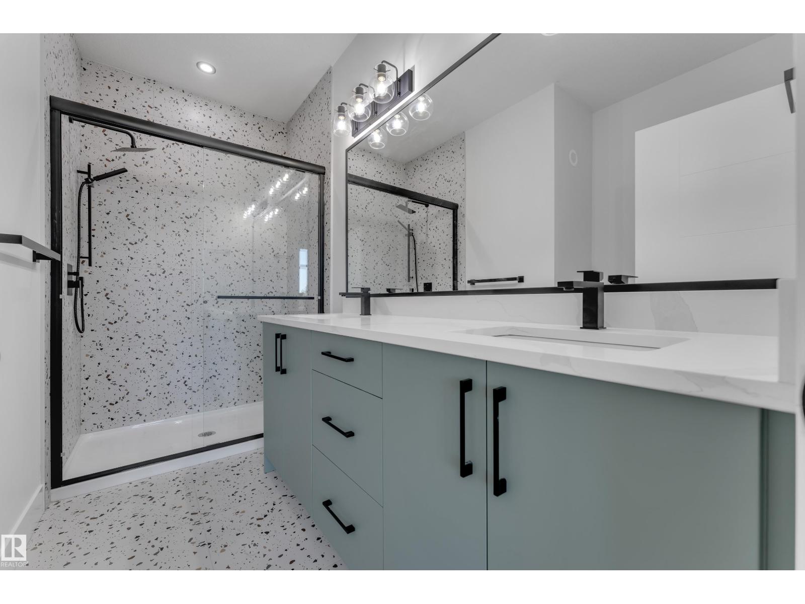 213 Falcon Crescent - 33
