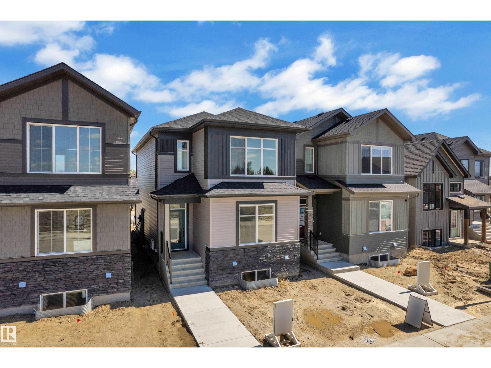 213 Falcon Crescent - 4