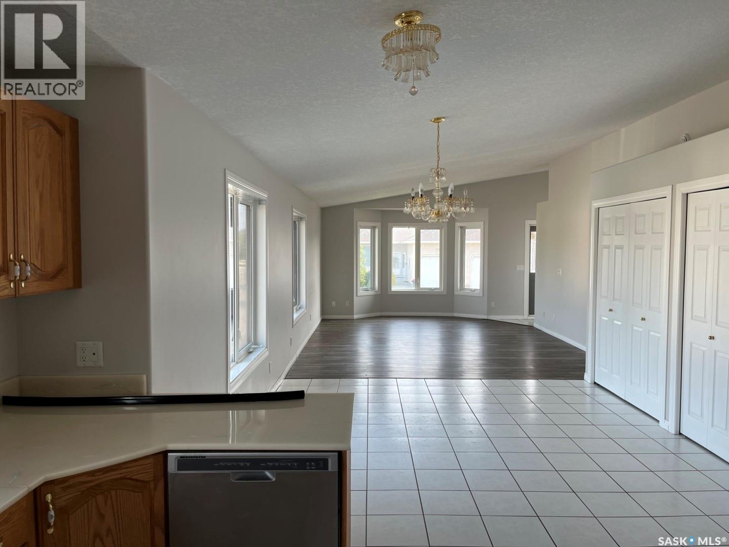 851 Carr TERRACE - Image 3