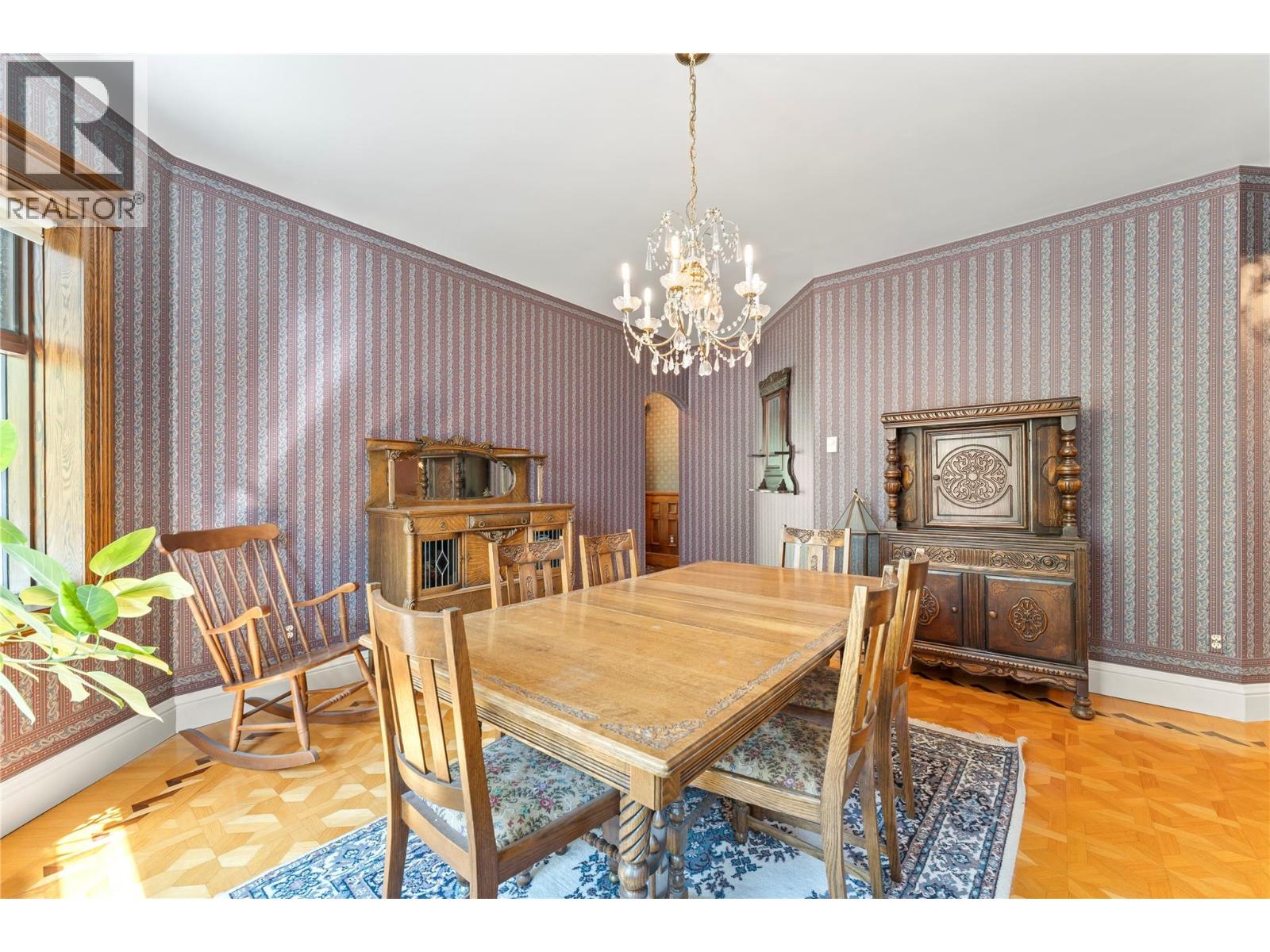 4345 June Springs Road, Kelowna