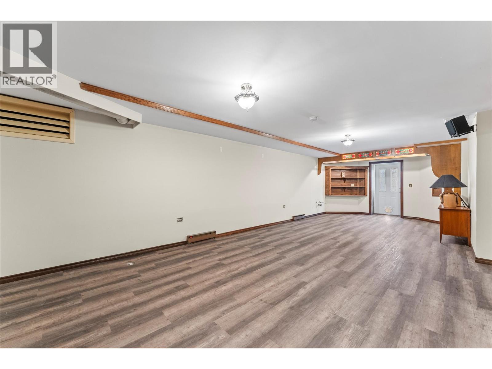 4345 June Springs Road, Kelowna