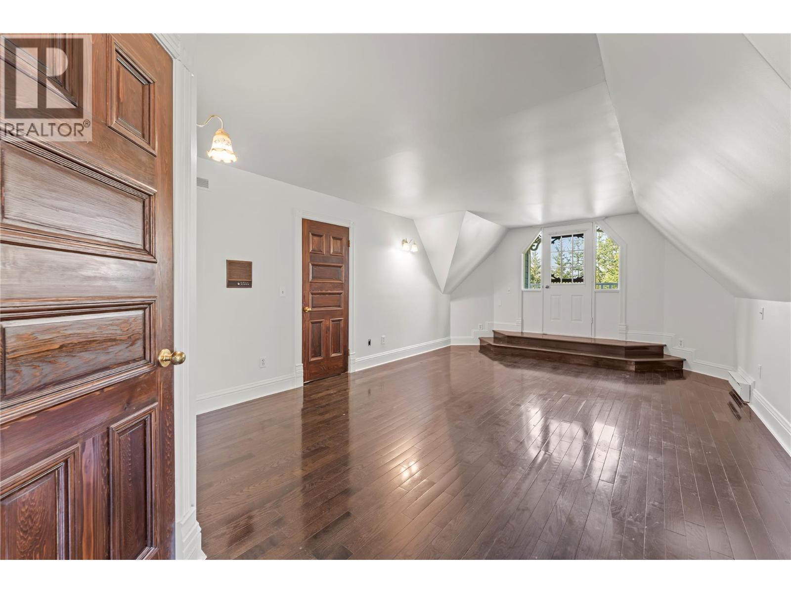 4345 June Springs Road, Kelowna