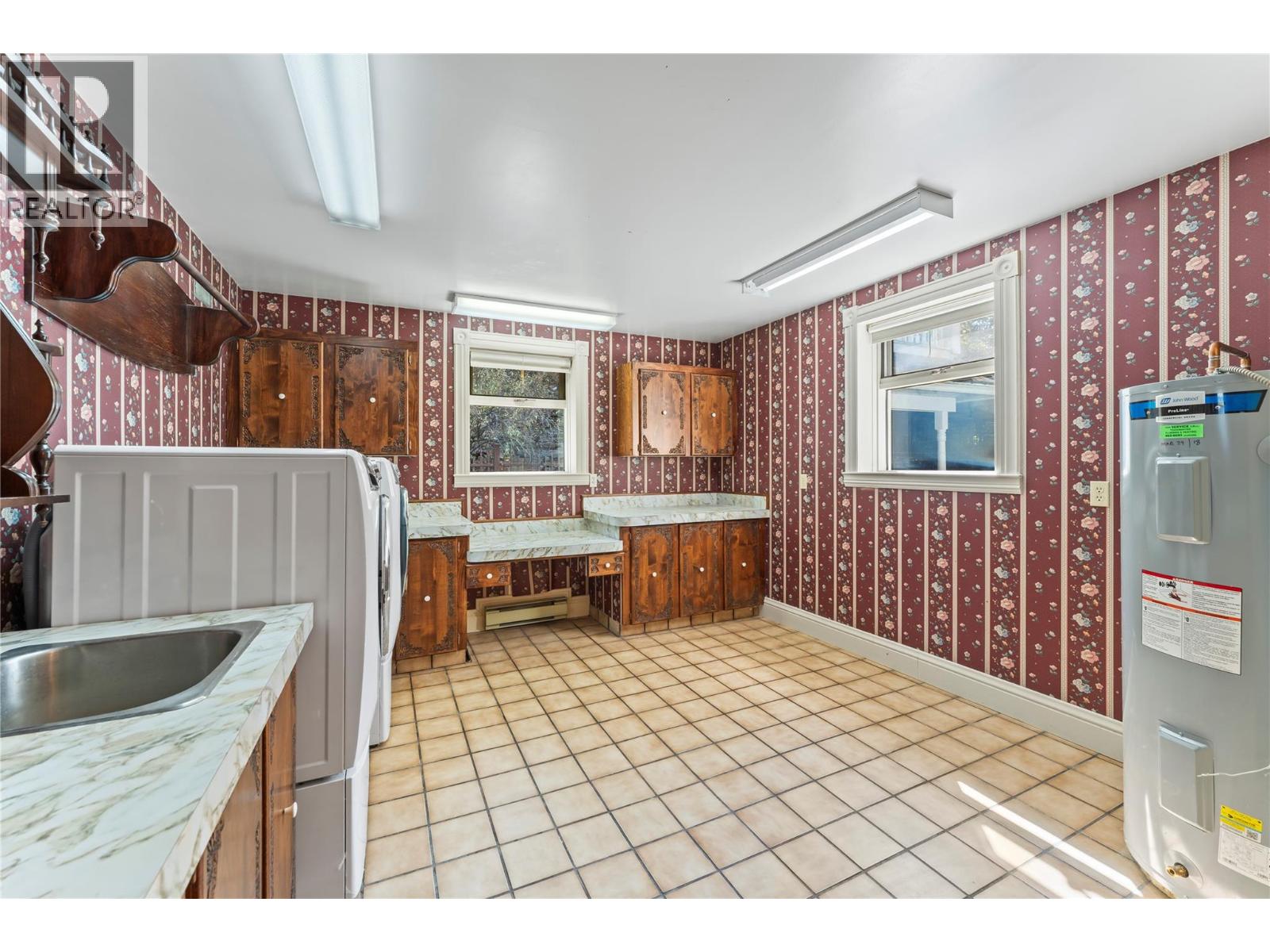 4345 June Springs Road, Kelowna