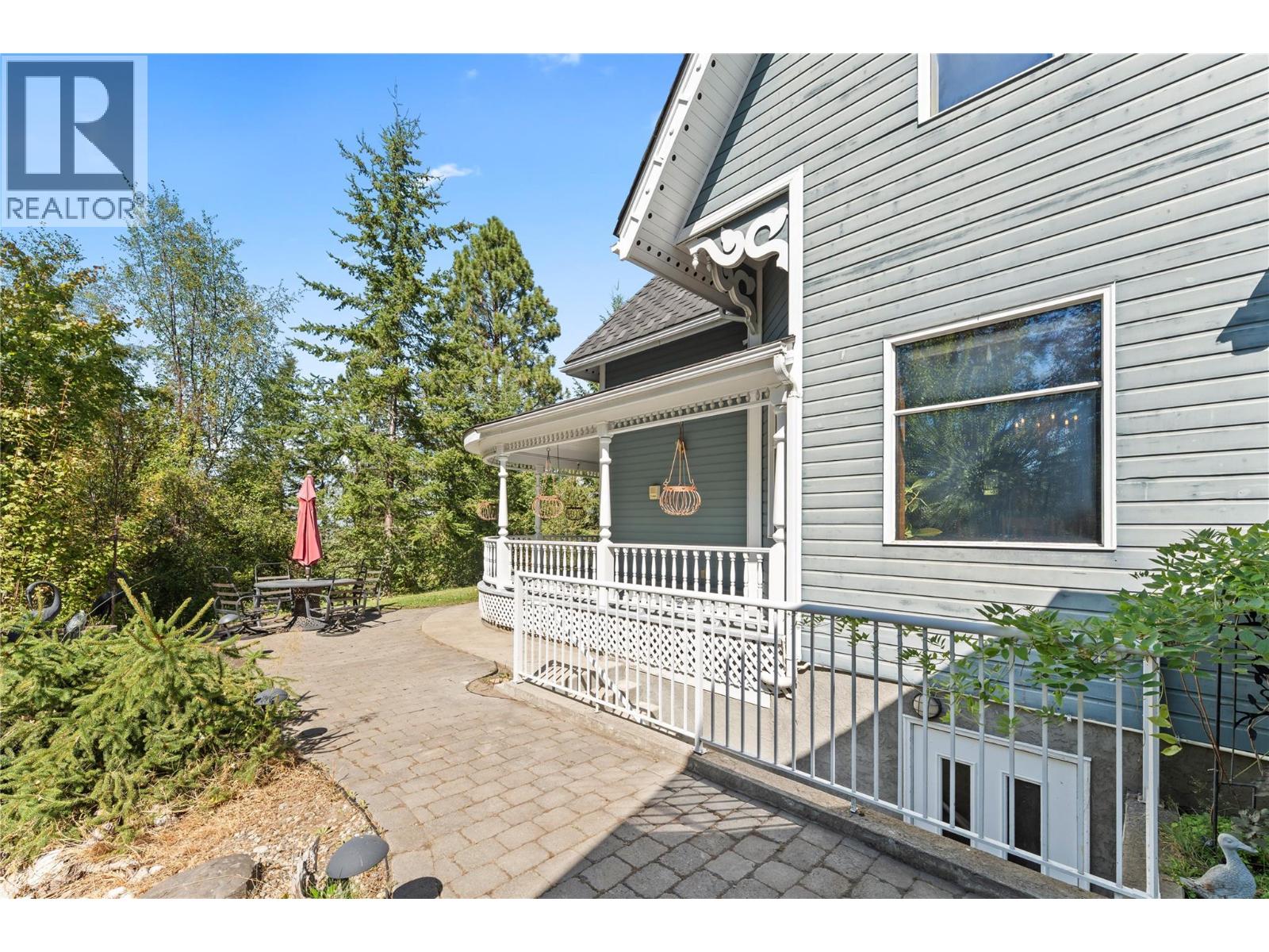 4345 June Springs Road, Kelowna