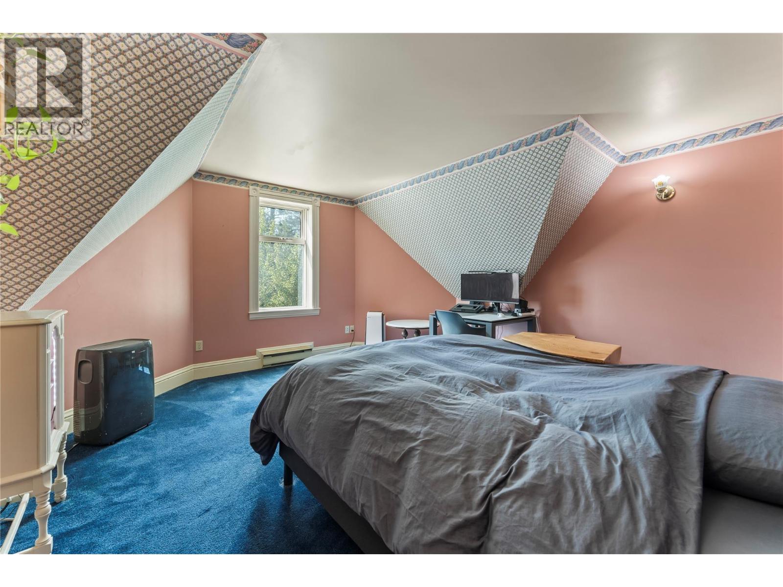 4345 June Springs Road, Kelowna