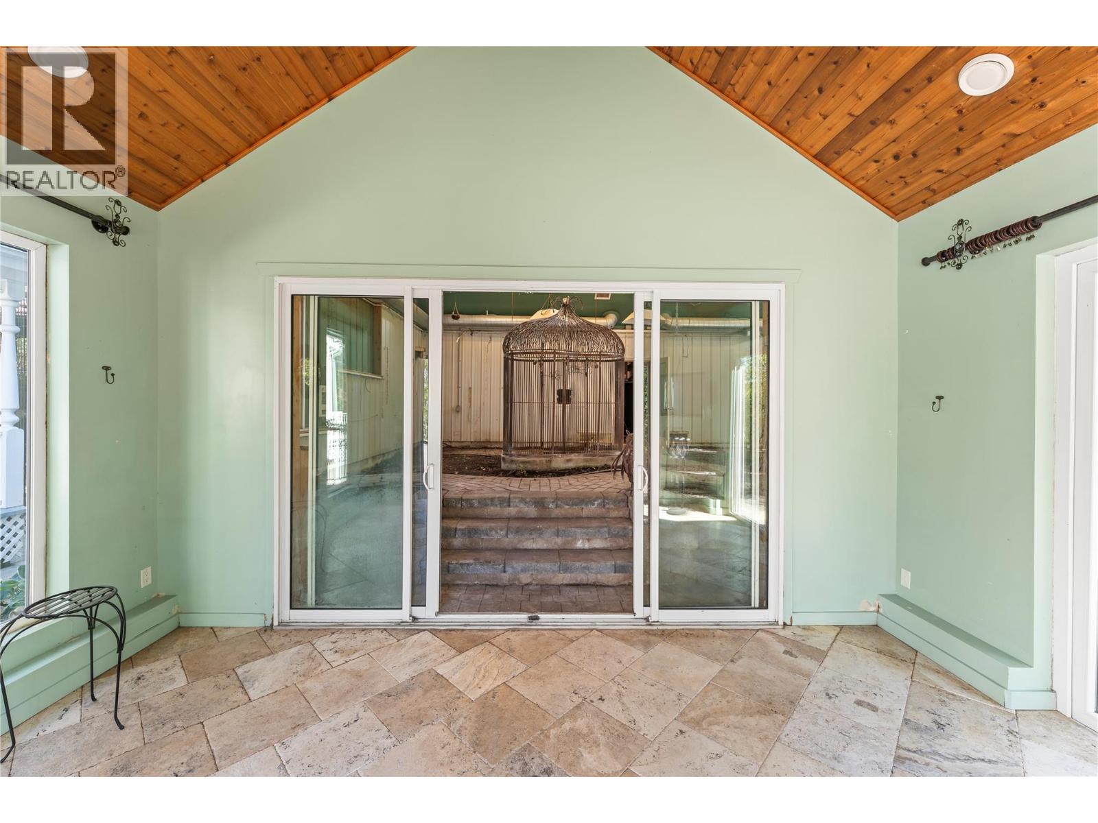 4345 June Springs Road, Kelowna