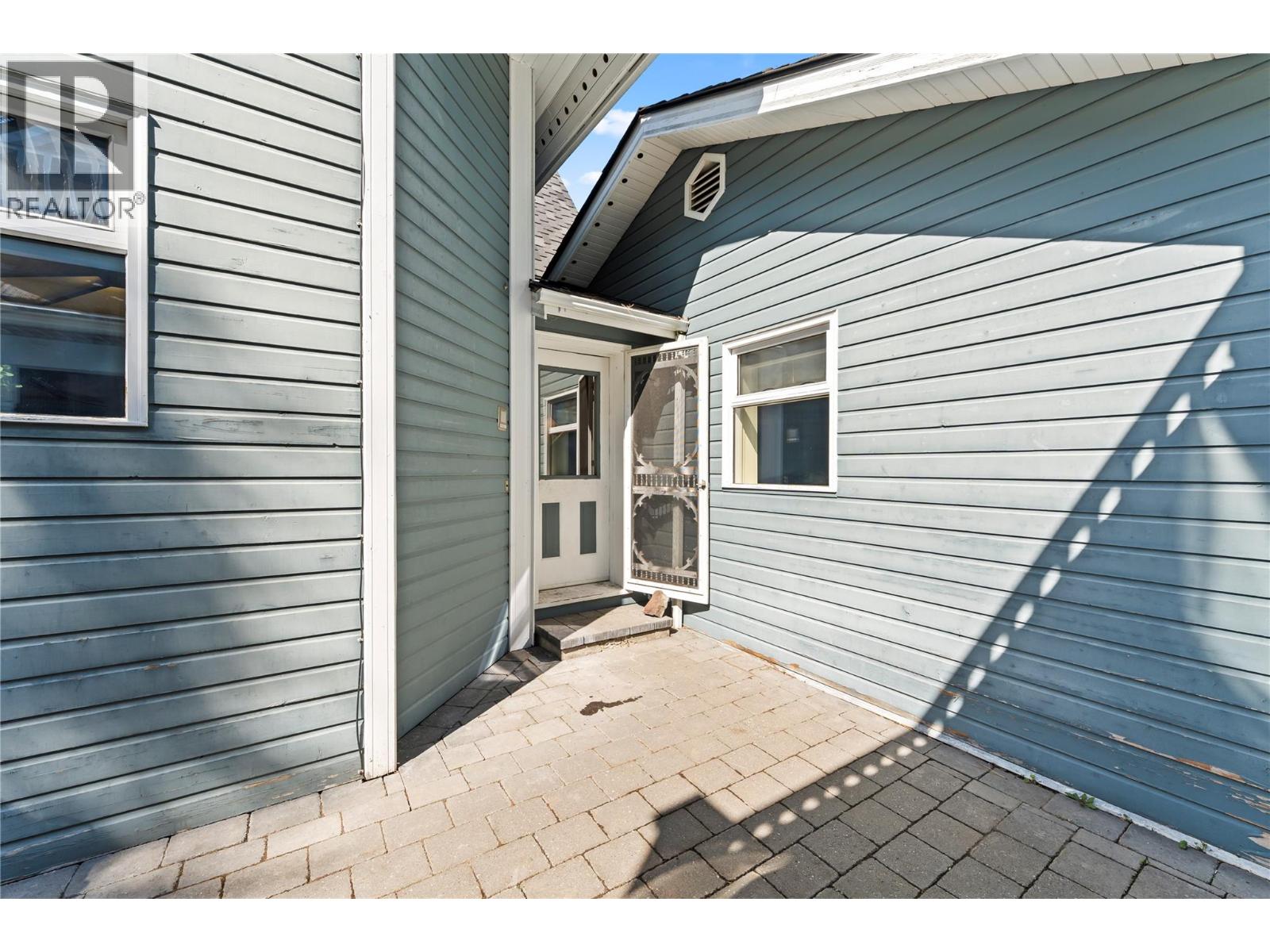 4345 June Springs Road, Kelowna