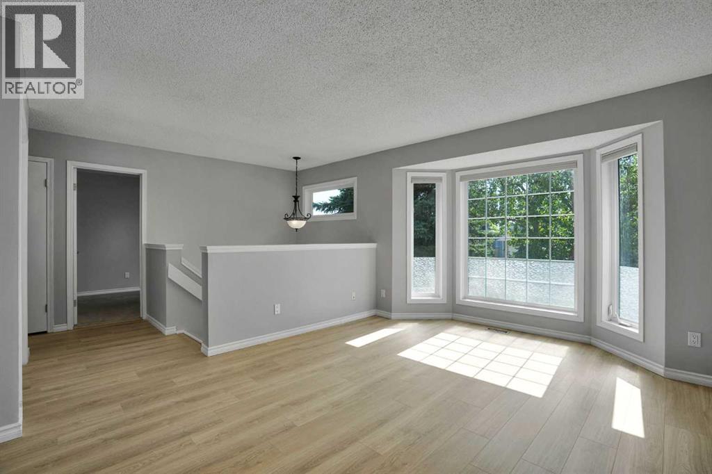 100 Shawbrooke Circle SW, Shawnessy, Calgary photo 4