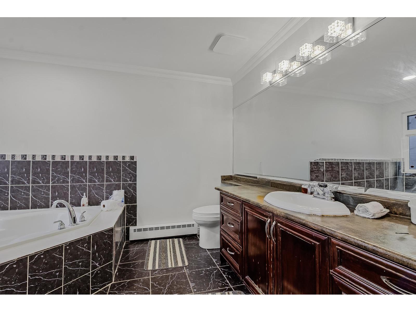 9 Bed, 6 Bath House for Sale in Surrey – 6842 131 STREET, Surrey – MLS# R3158936 - Image 18