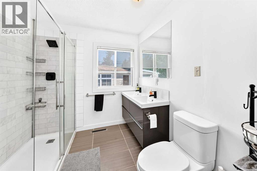 8512 33 Avenue NW - 24