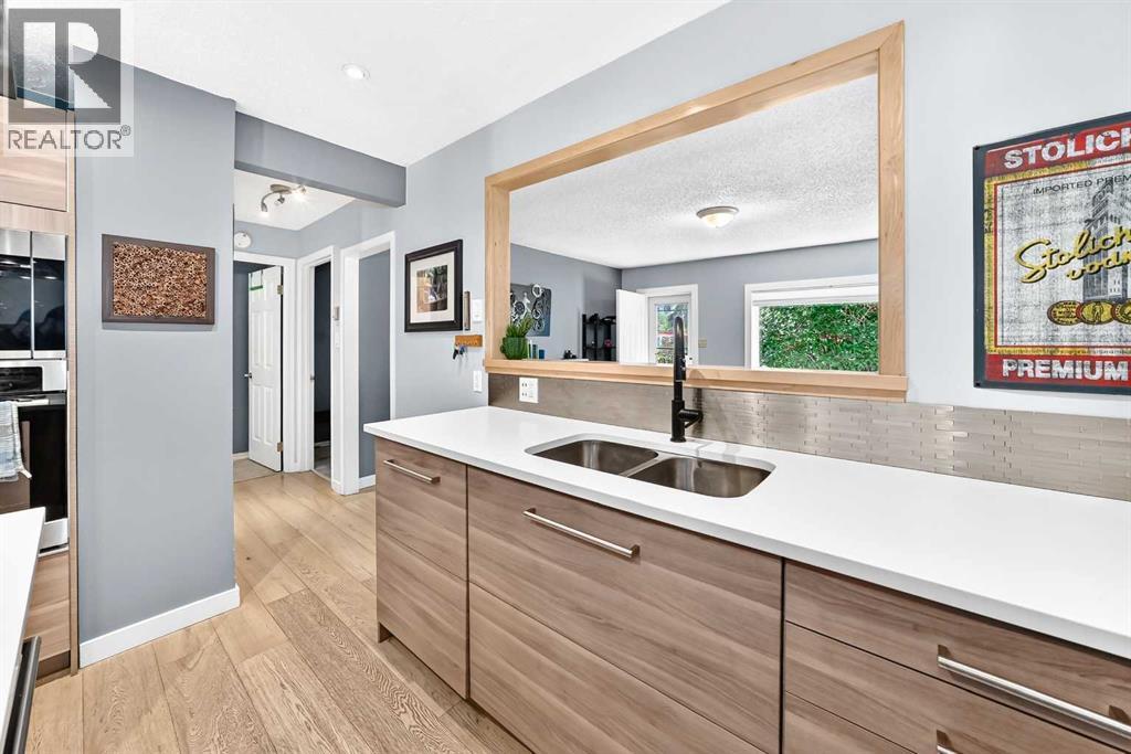 8512 33 Avenue NW, Bowness, Calgary photo 5