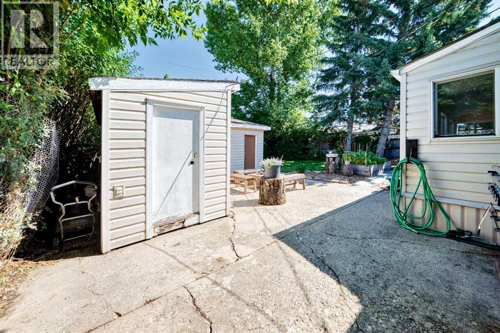 8512 33 Avenue NW - 32