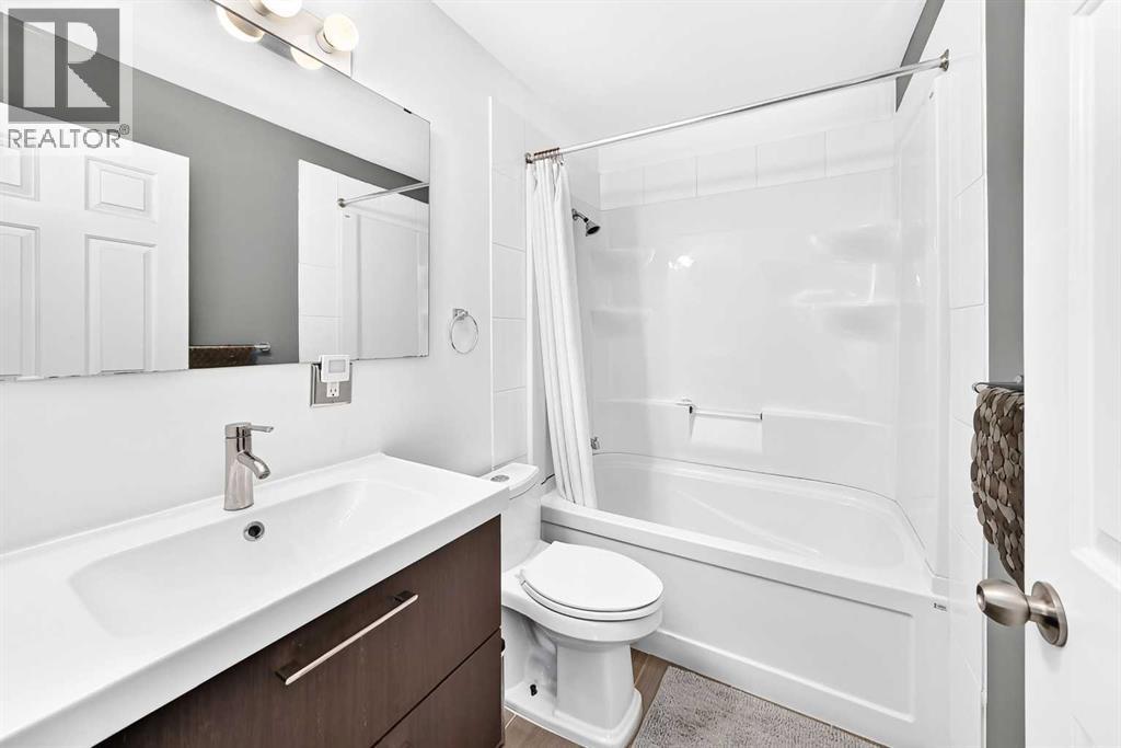 8512 33 Avenue NW - 23