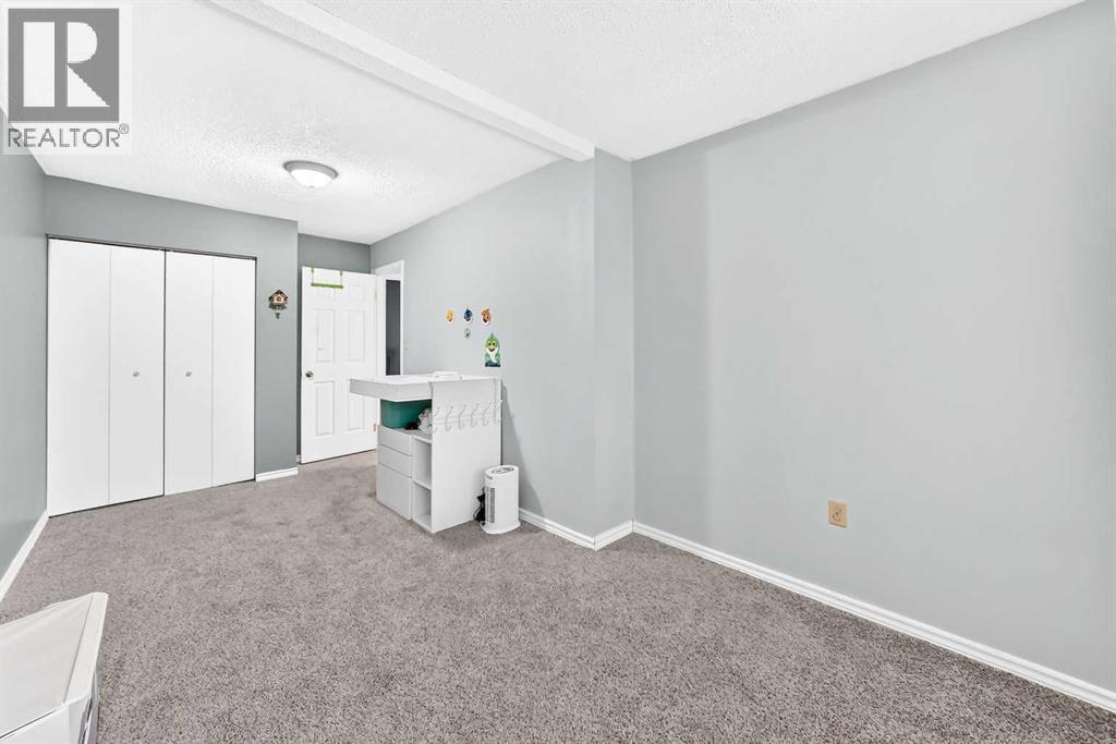 8512 33 Avenue NW - 22