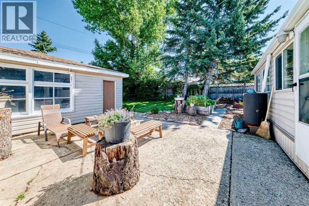 8512 33 Avenue NW - Image 33