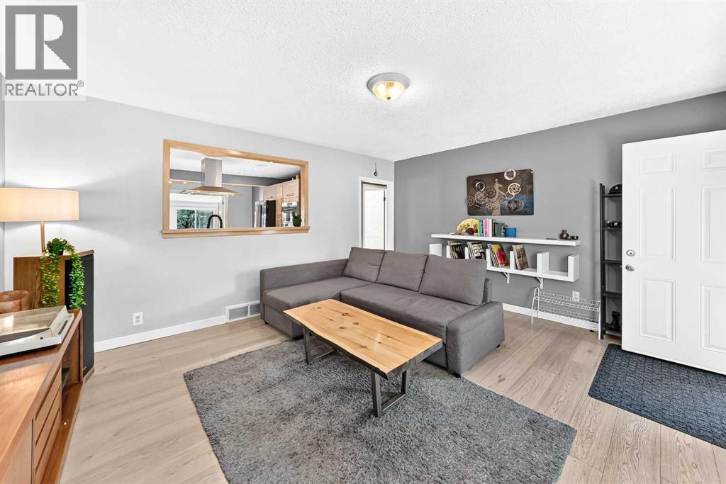 8512 33 Avenue NW - Image 12