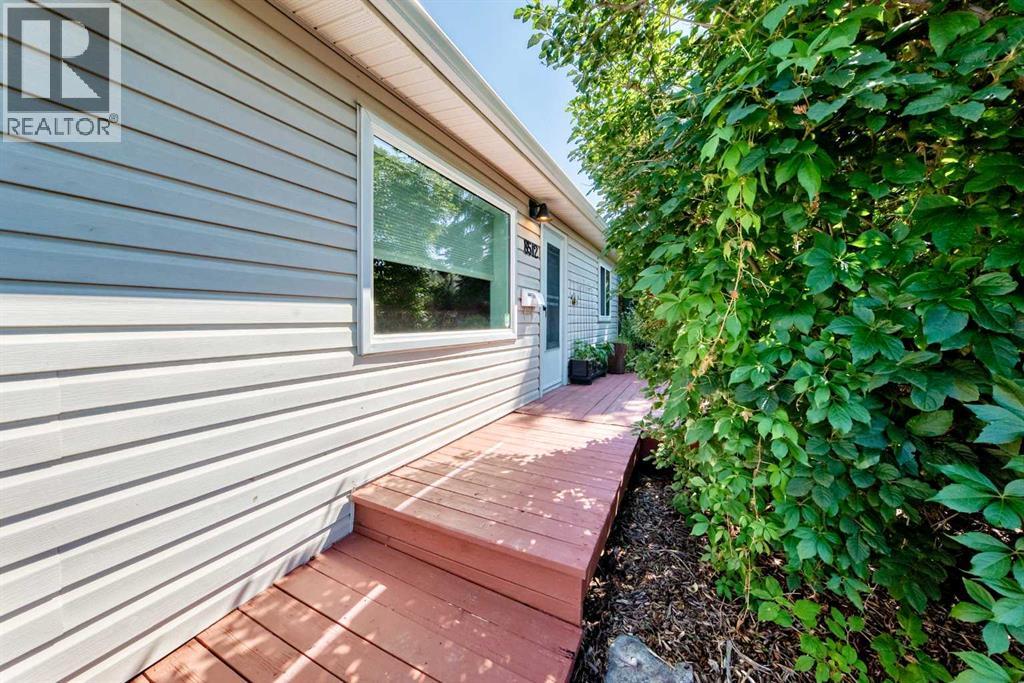 8512 33 Avenue NW - 40